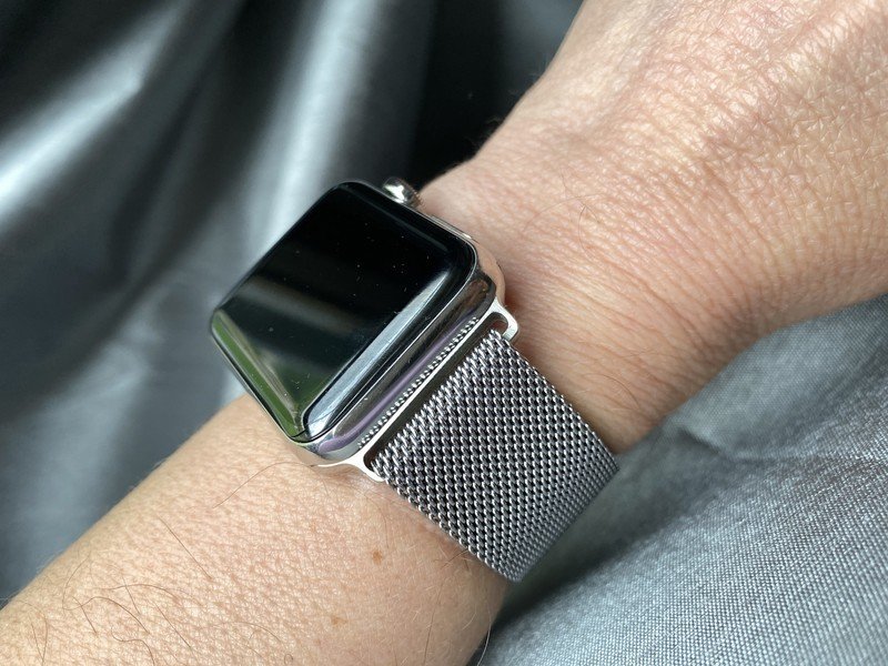 Silver Apple Watch Milanese Loop